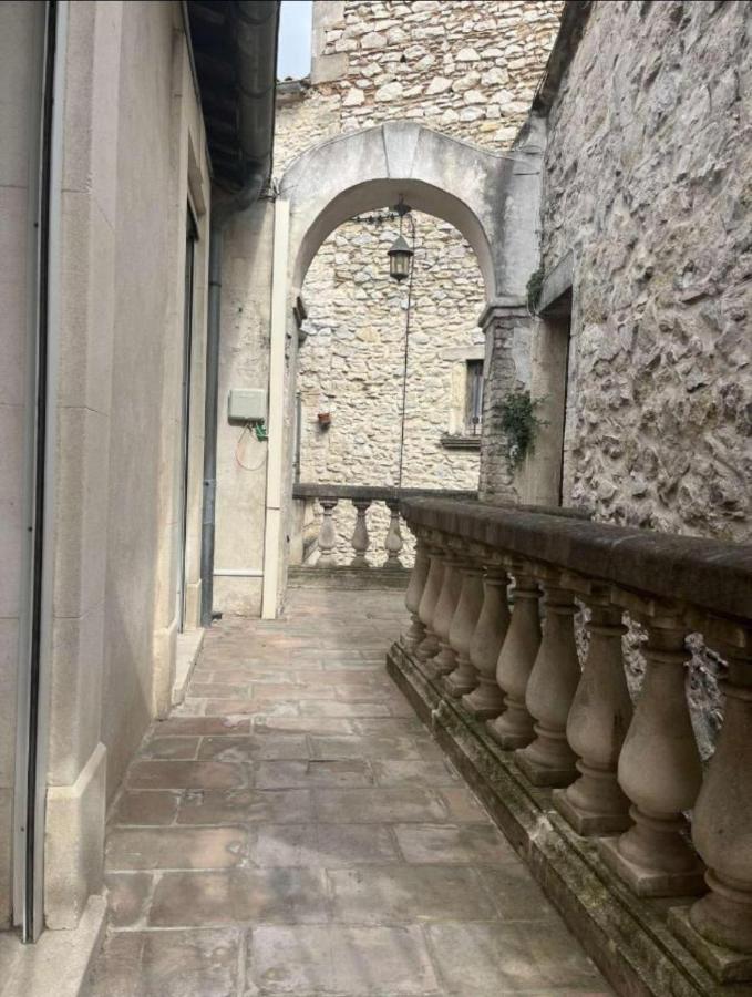 Delice De Nimes Leilighet Eksteriør bilde